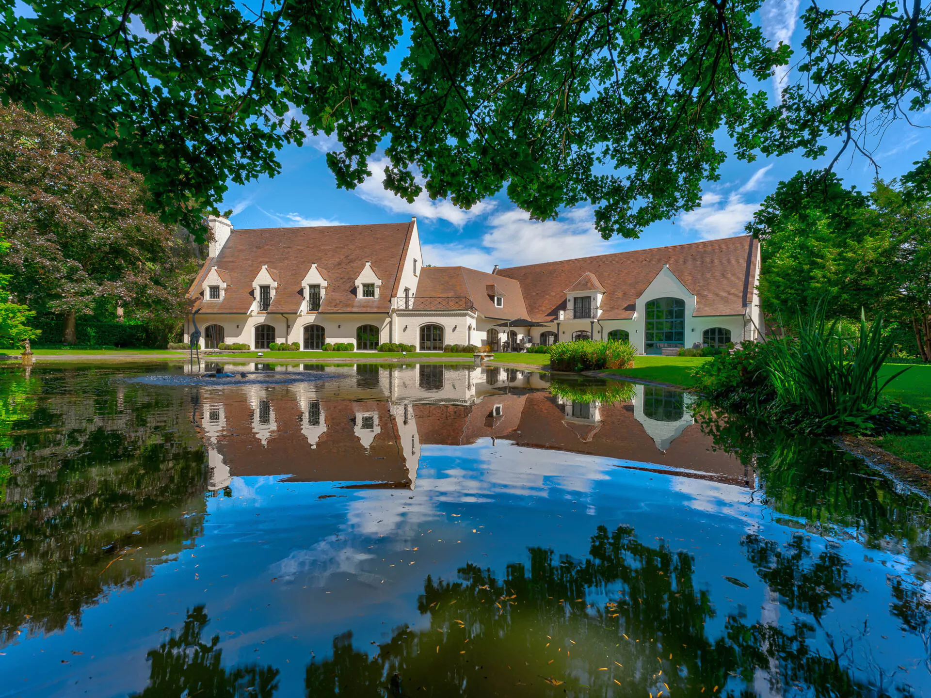 Belgium Sothebys Int. Realty Quand la nature sublime l’art de vivre