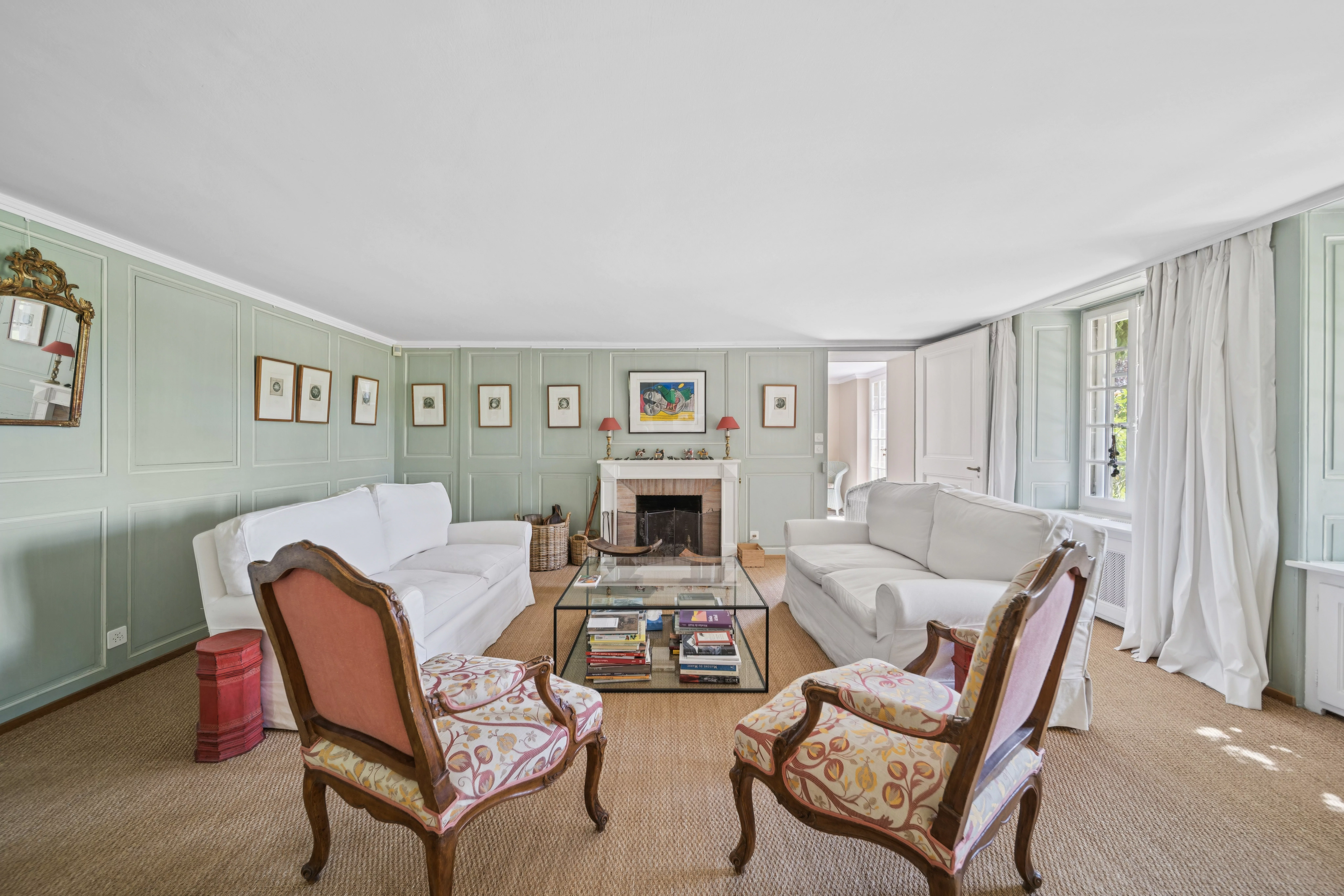 Belgium Sothebys Int. Realty Le refuge suisse d&rsquo;Audrey Hepburn : une élégance intemporelle au bord du lac Léman